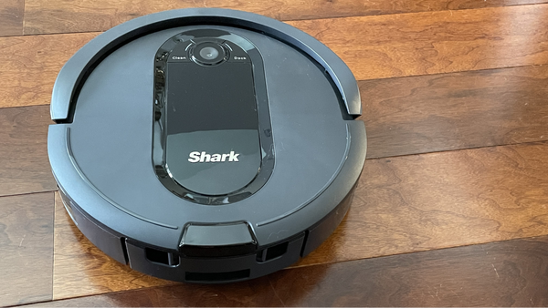Shark Robot vacuum cleaner