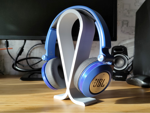 Headphone stand