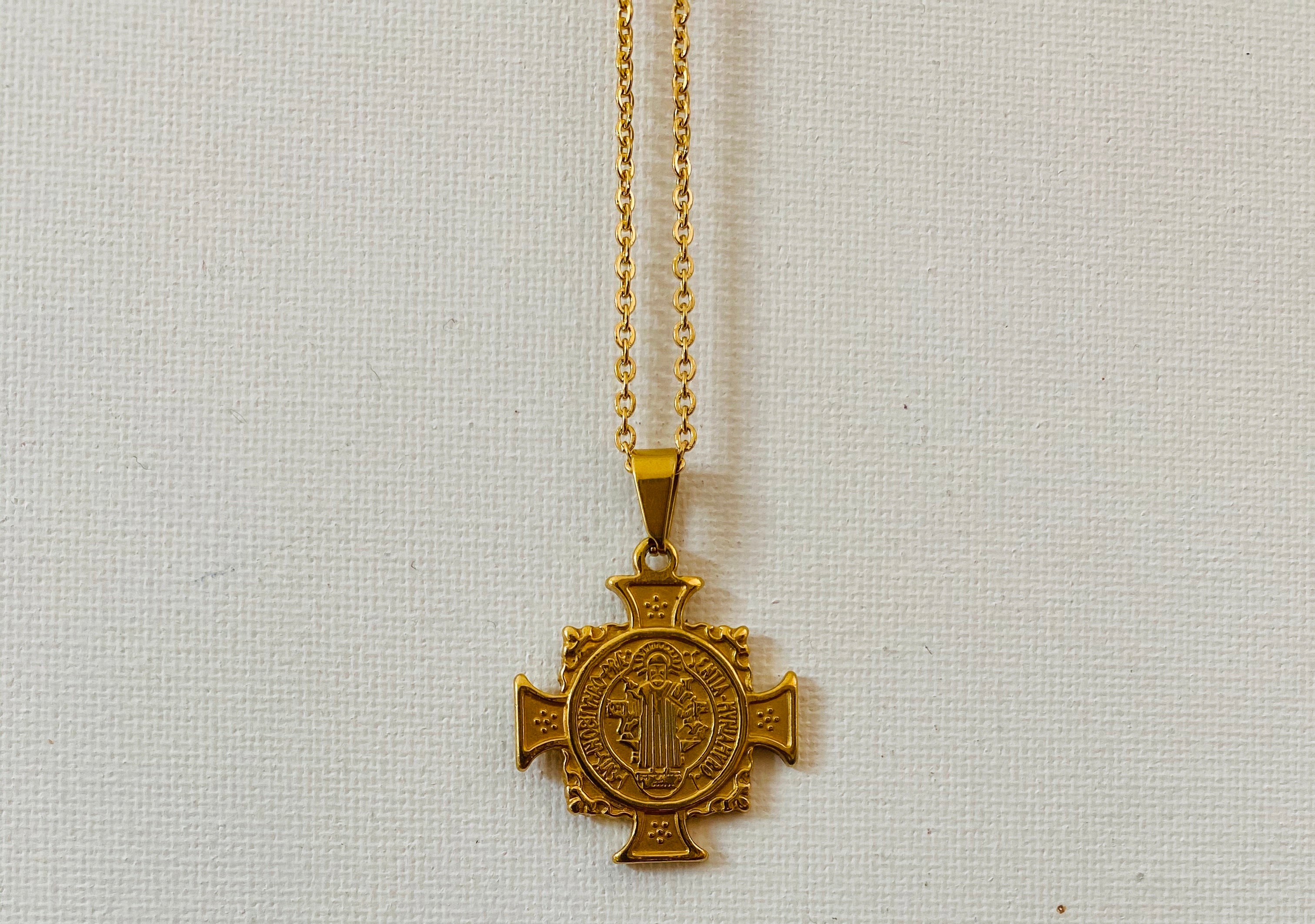 Benedict cross