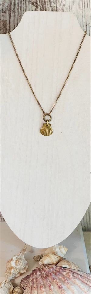 Mac & Me Dainty Clamshell Necklace - Mainstream Boutique Janesville & Sheboygan