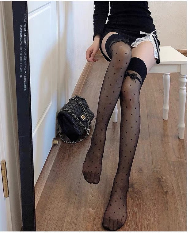 Splicing white pantyhose stocking