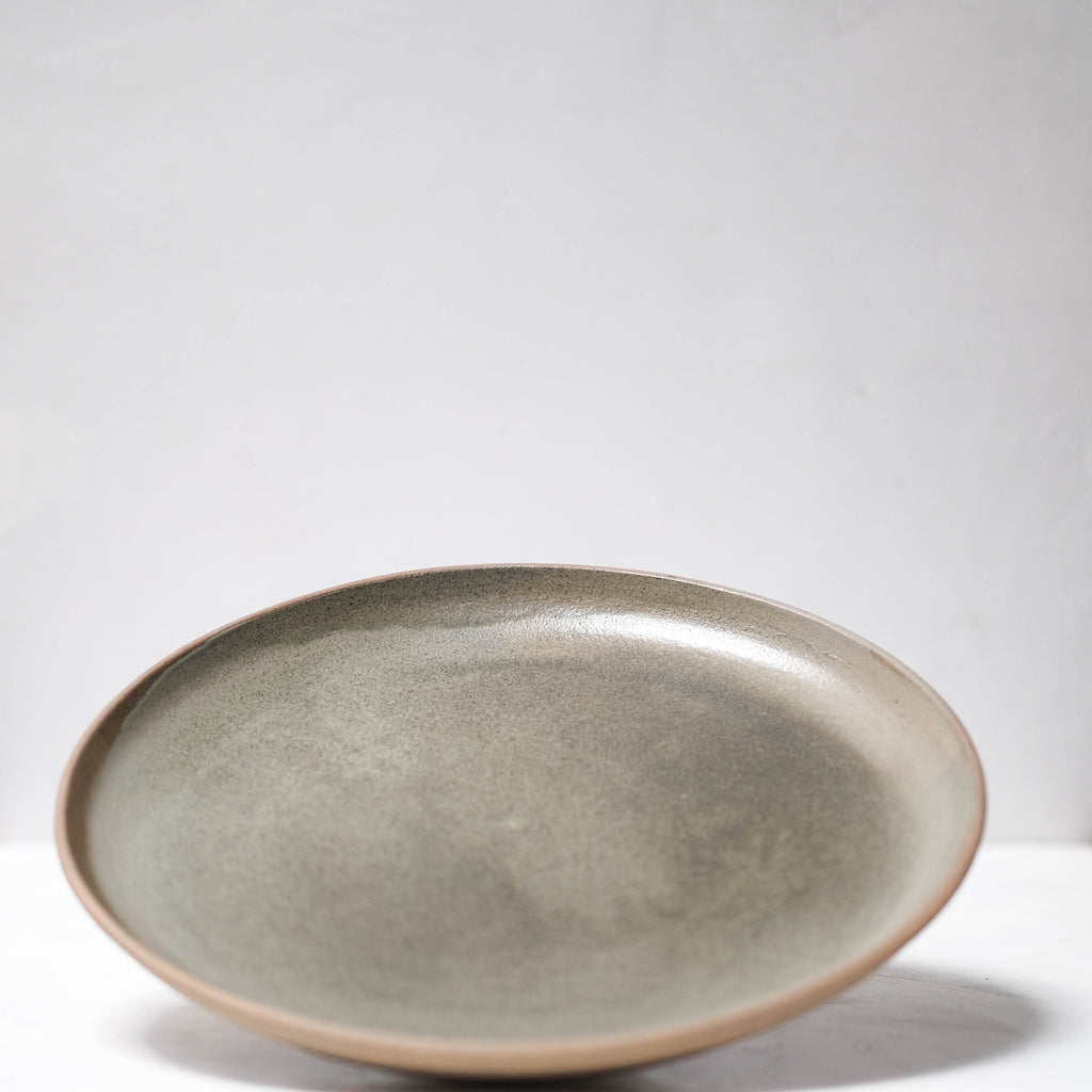 海外花系 Ash glaze Flat plate AD1300~ 元~明_平皿_灰釉 - 通販 - cna