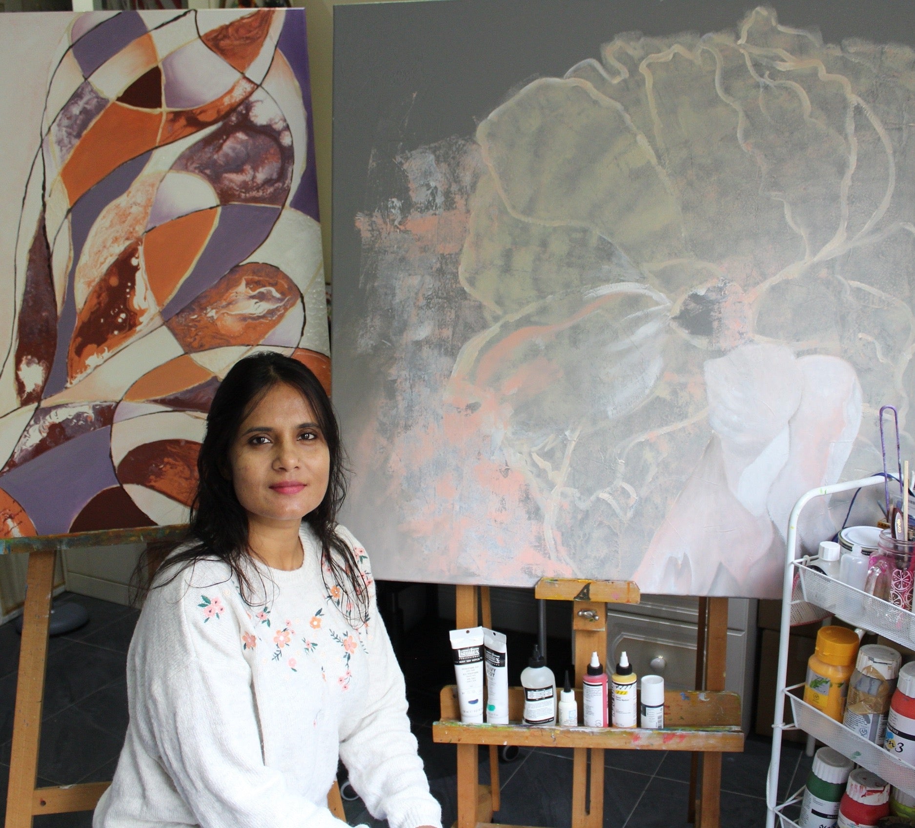 Artist Smita Sonthalia Skylark Galleries in her studio