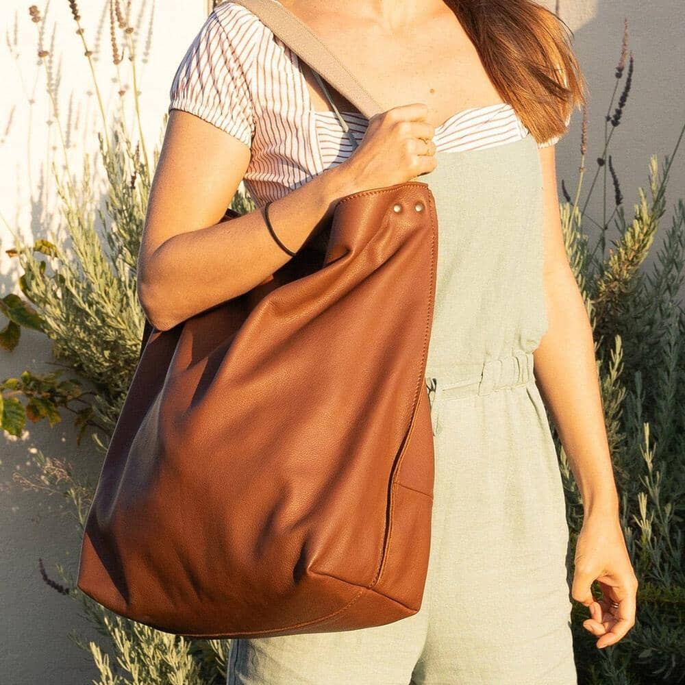 Buy Leather Tote, Hobo Bags for Women Online — Classy Leather Bags