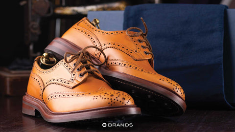 Brogues are a classic style of men's shoes that have been around for centuries. They are a great option for any formal or casual event and can add a touch of sophistication to any look. Whether you're looking for something to wear to the office or a night out, a pair of brogues can complete your outfit. 