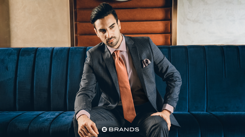  For men with a darker skin complexion, go for lighter shades of pink shirts that can be paired with navy blue trousers, black trousers and khaki trousers. If it’s a casual pink shirt, pair it up with black chinos, beige chinos or black jeans. 