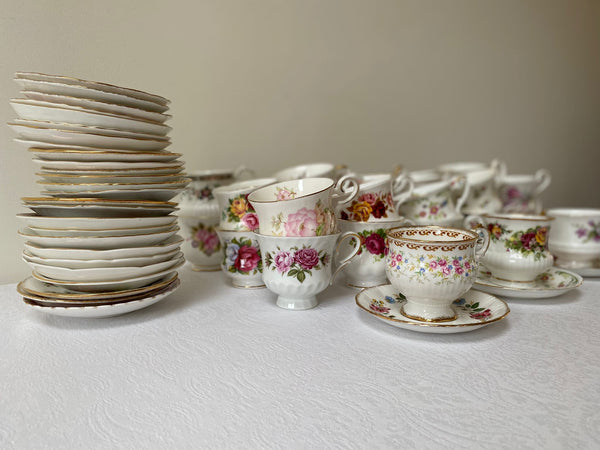 Vintage servies huren mismatch high tea