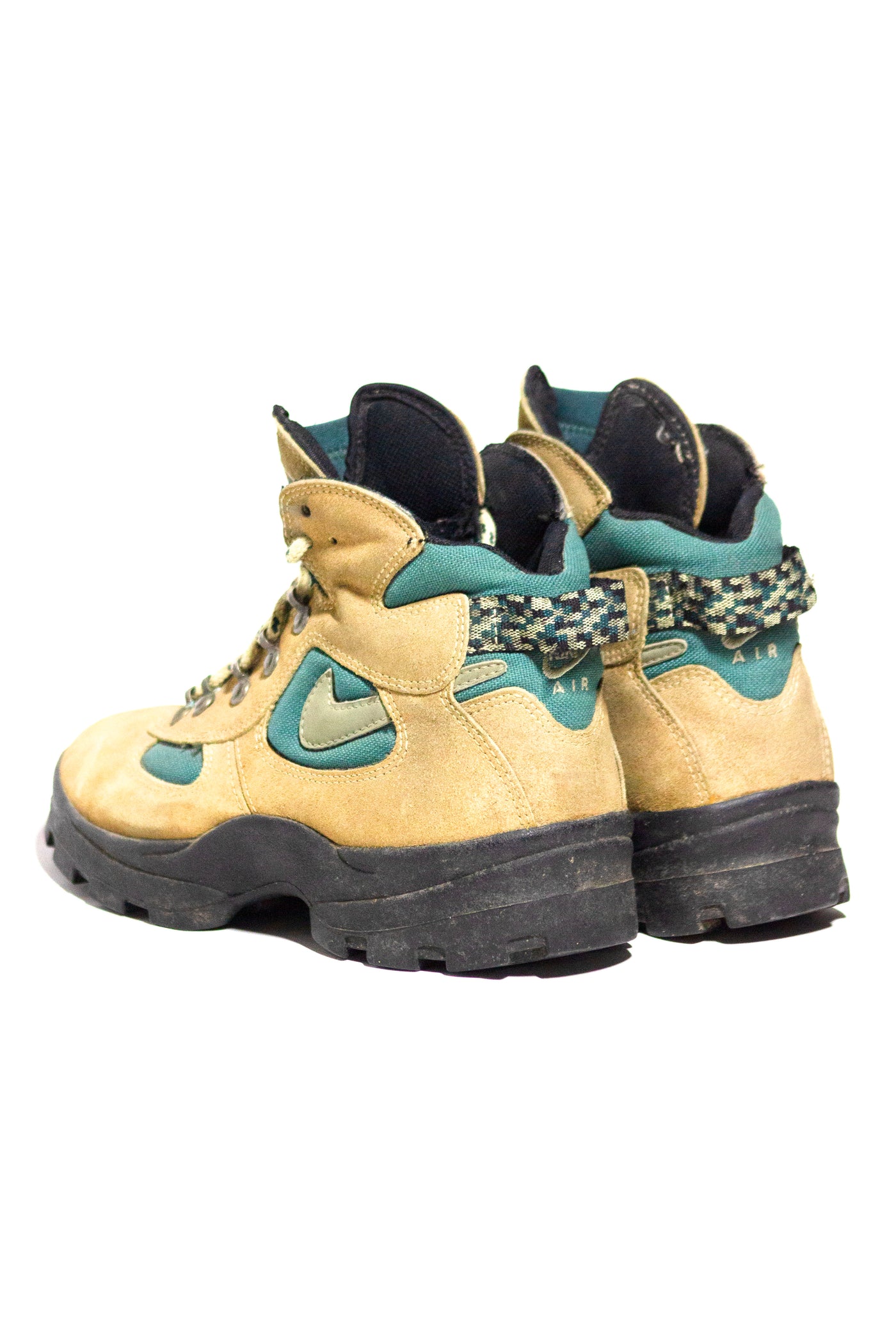 Vintage 1995 Nike ACG Hiking Boots - Caldera Grateful Threads
