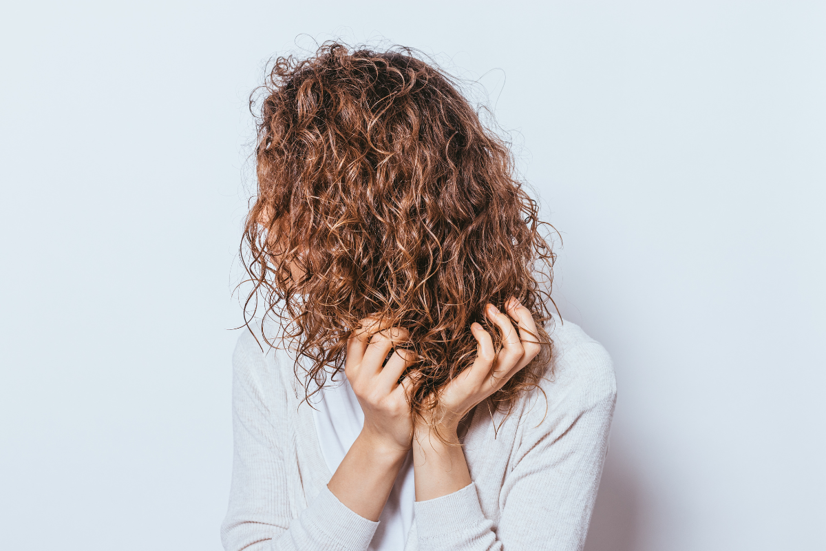 Lockiges Haar: Wunschmähne oder Alptraumhaare?