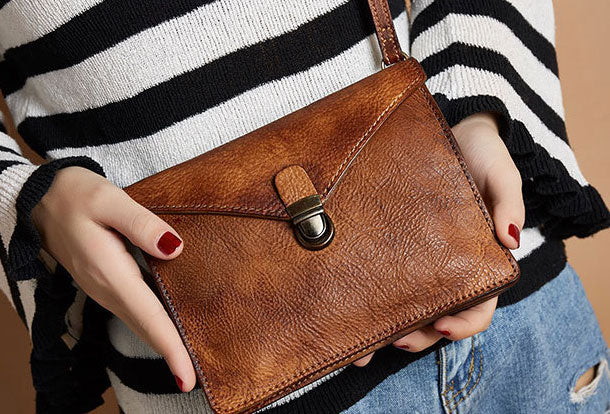 vintage leather crossbody bag