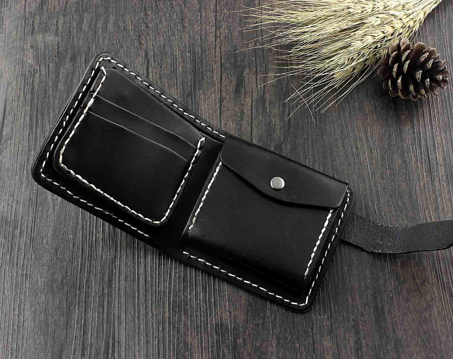 Handmade Black Leather Men&#39;s Small Biker Wallet Chain Wallet Short Wal