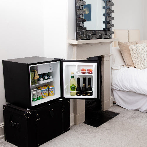 Space saving table top mini fridge