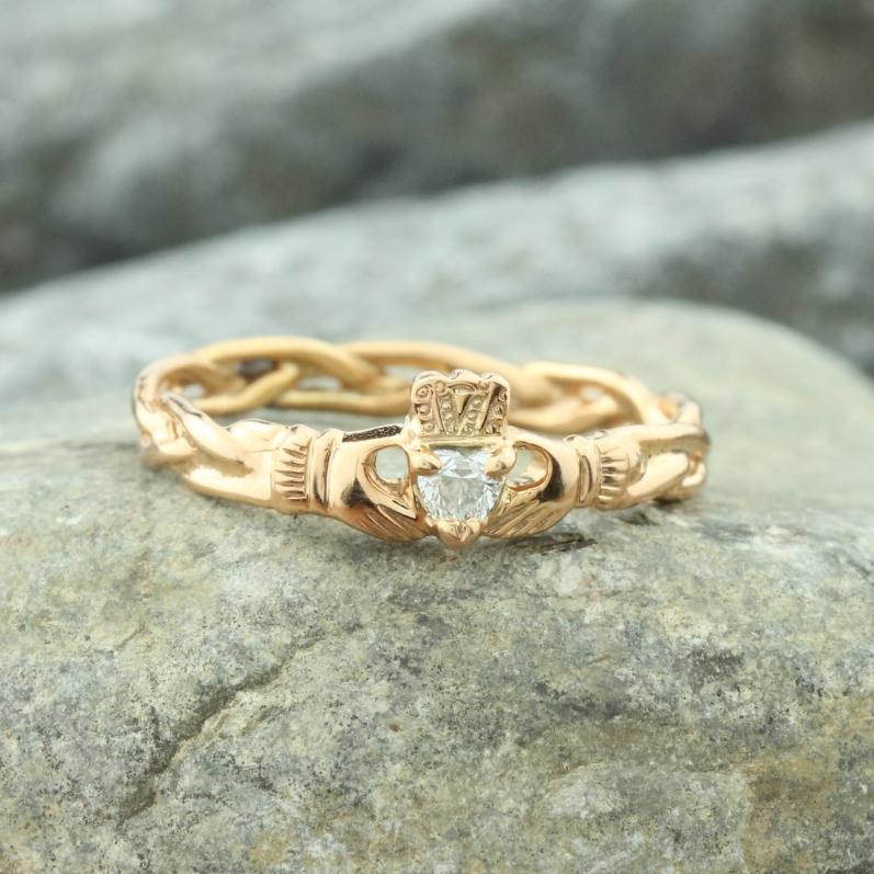 Opal Claddagh ring - 14K Rose Gold |JewelsForMe