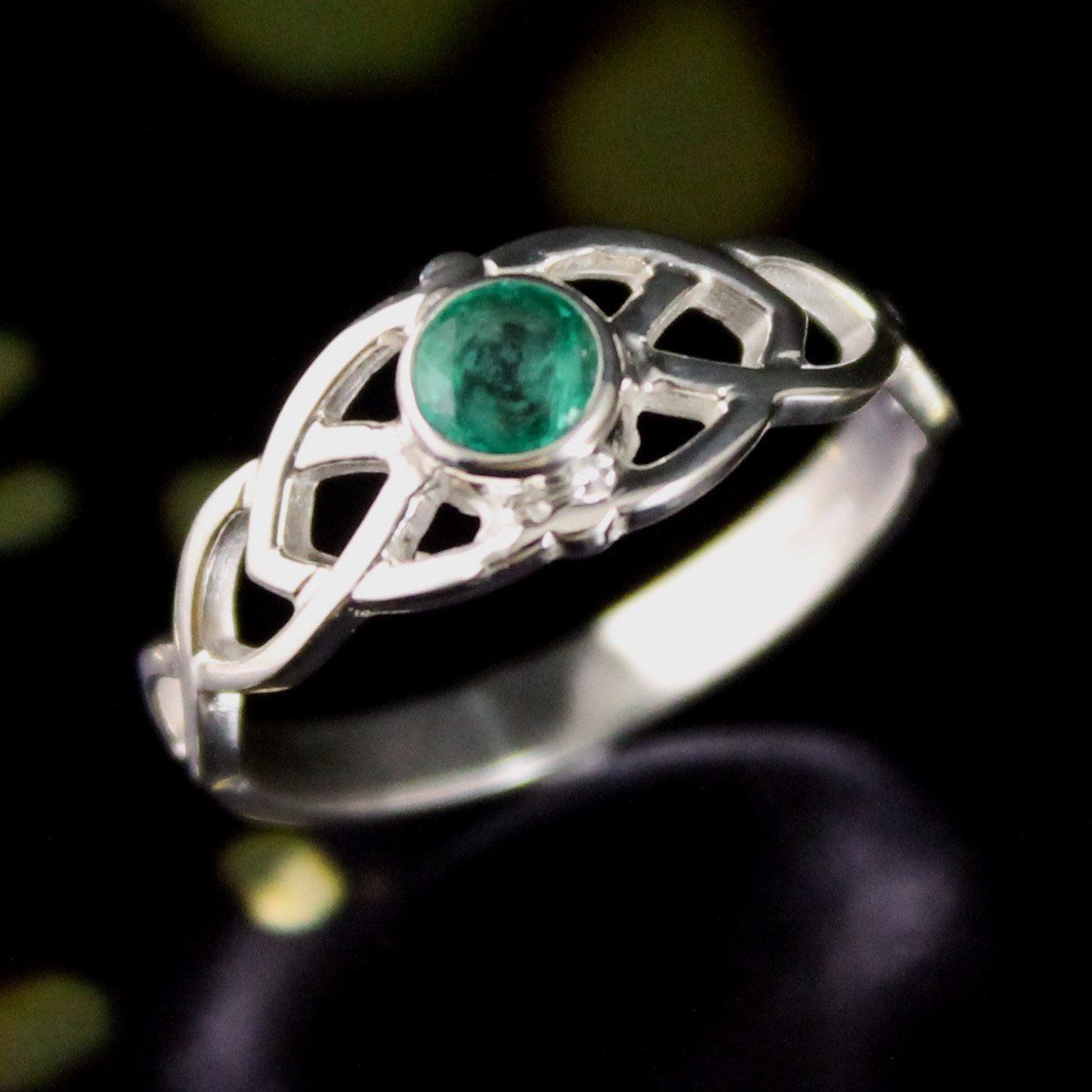 Emerald Celtic Knot Halo ring - 14K White Gold |JewelsForMe