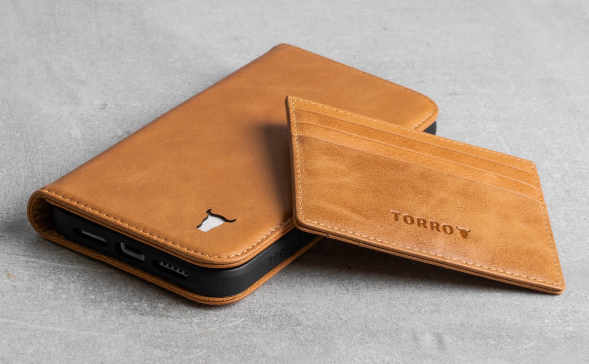 TORRO Tan Leather Card Holder and Matching Phone Case