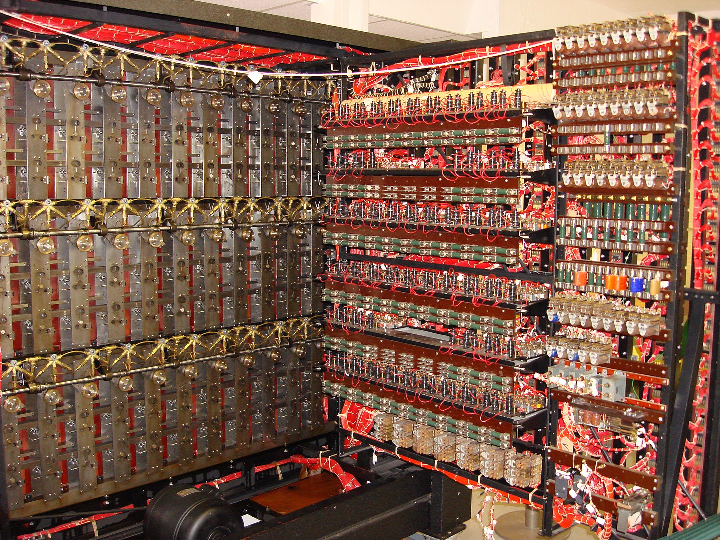 Rebuild of the British Bombe | A Puzzling War