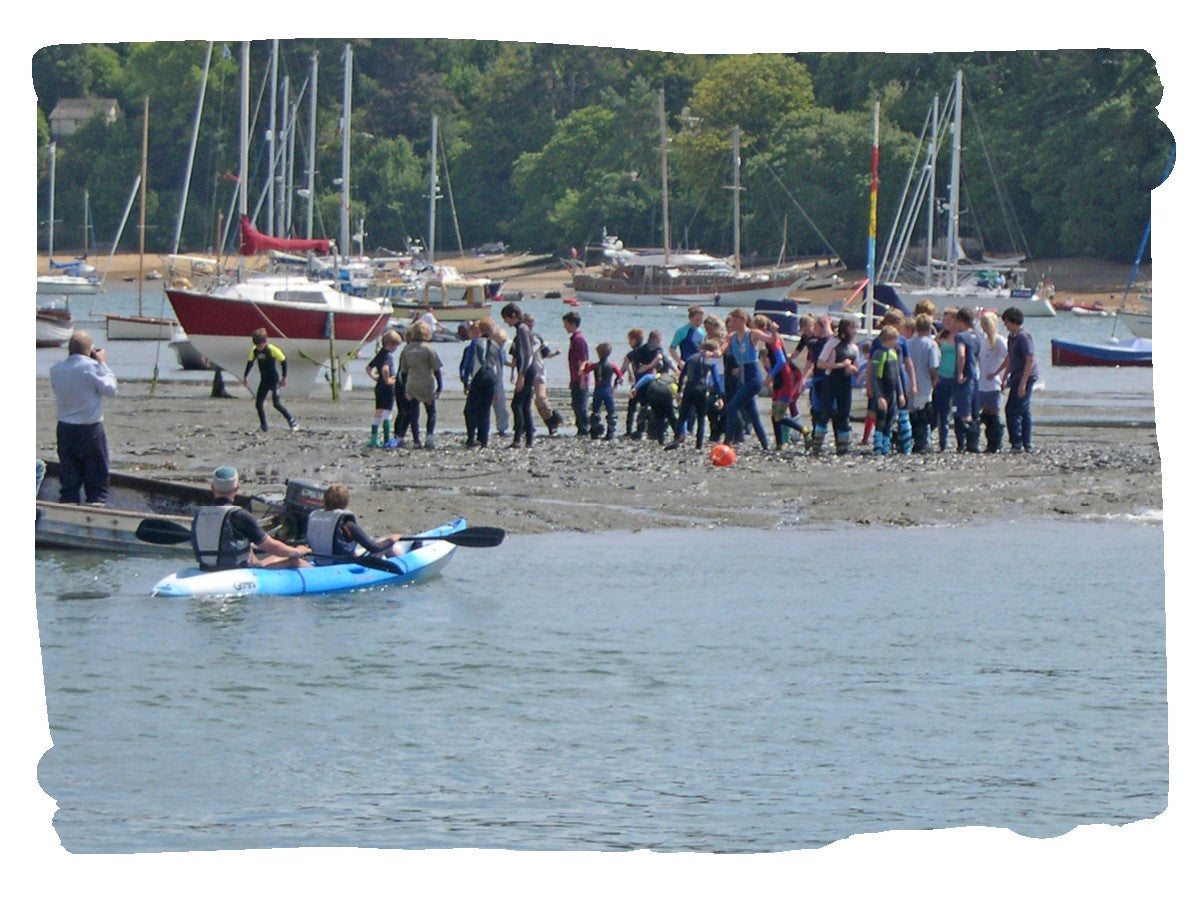 Salcombe low tide mudbanks race | Love Where You Live