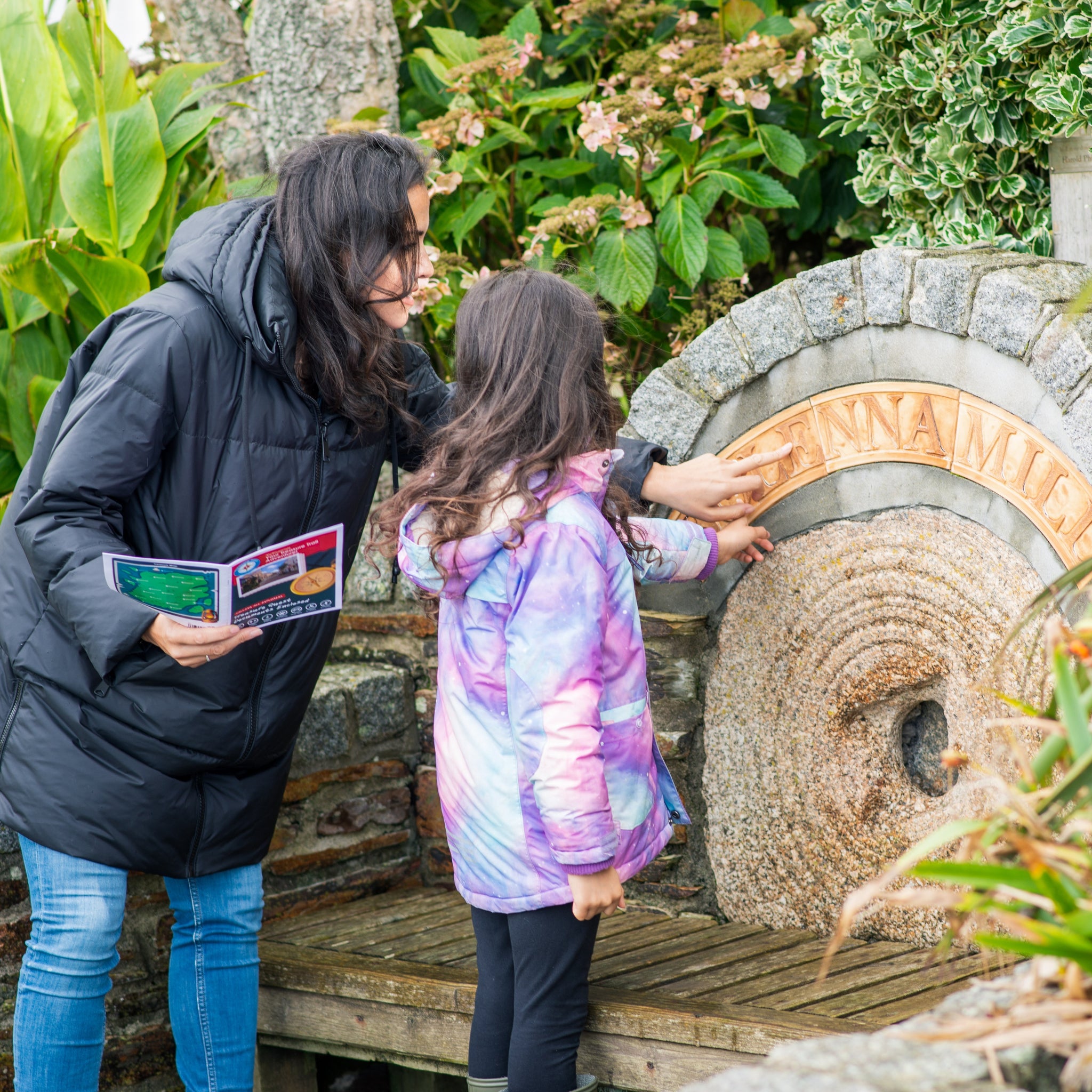 Explore with your senses on a Treasure Trail