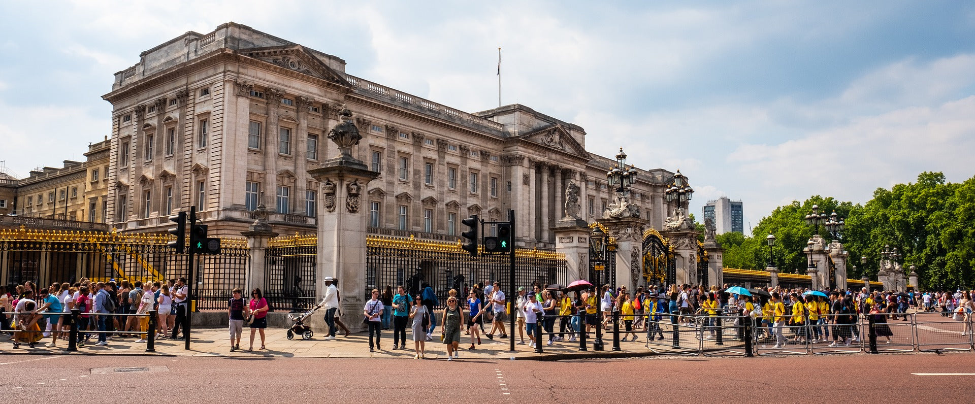 Inspirational People for Inspirational Times – Her Majesty Queen Elizabeth II - Buckingham Palace, none too shabby for your average 387 up, 388 down...
