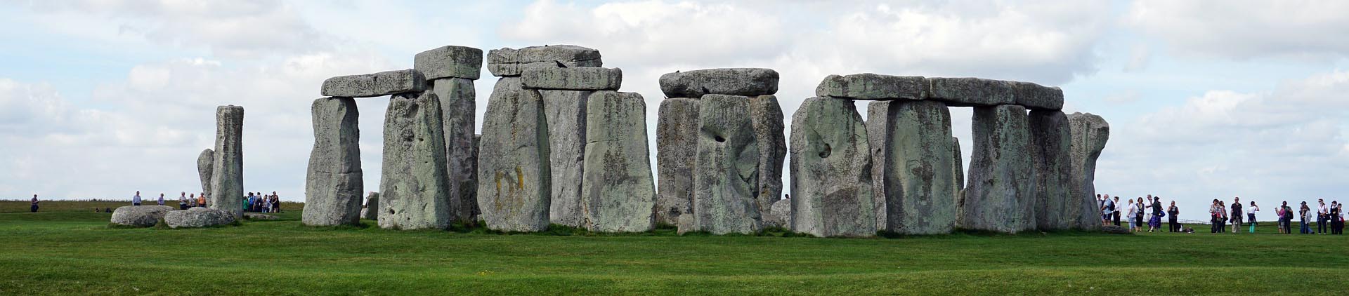 TT Strange Times: Stonehenge - the original full-scale Lego set?