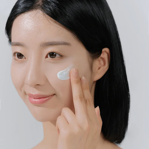 Hyalu-Cica Sun Serum Texture | Peaches&Creme K-beauty Skincare