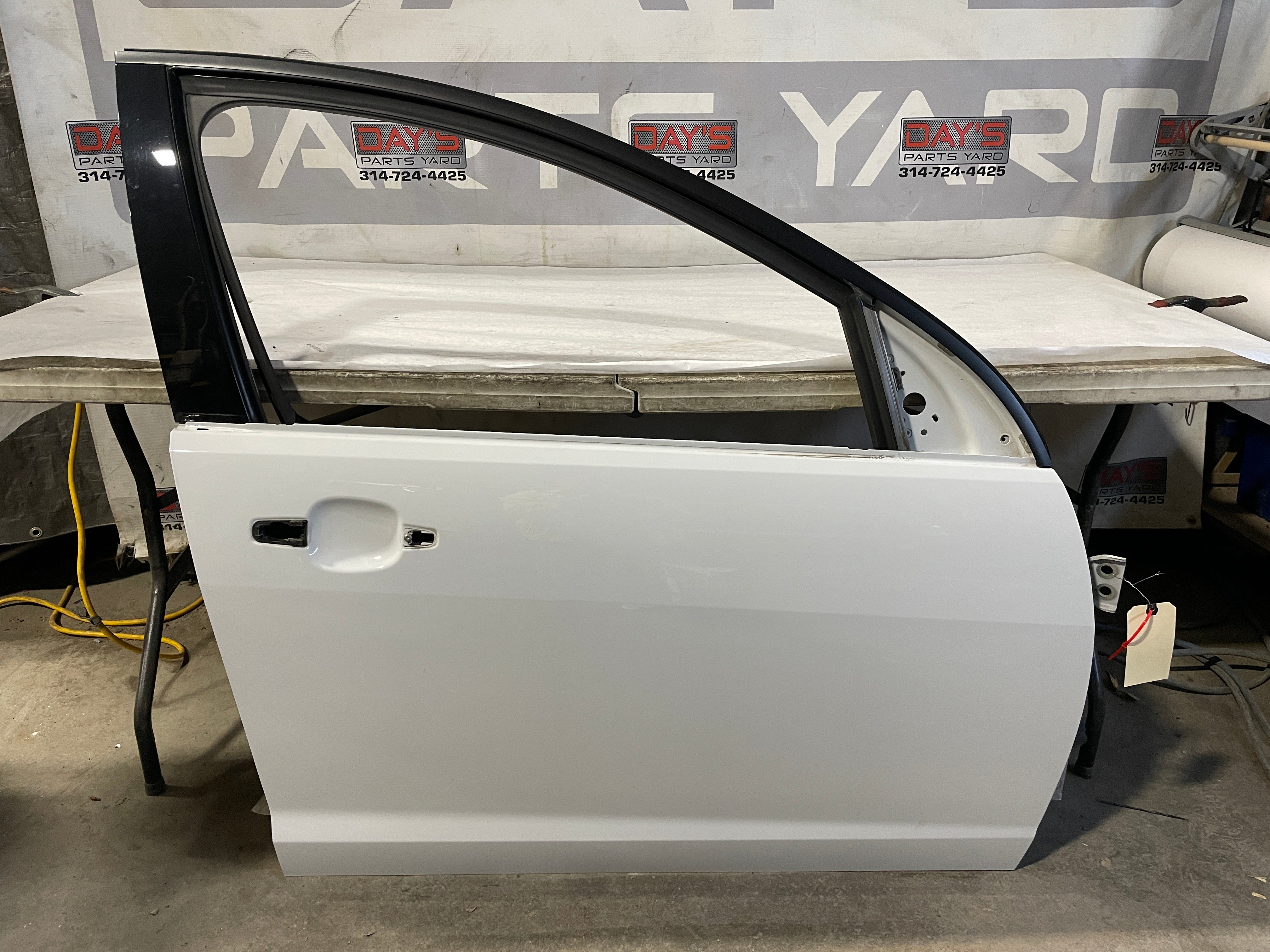 2014 Chevrolet SS Sedan Front RH Passenger Door OEM