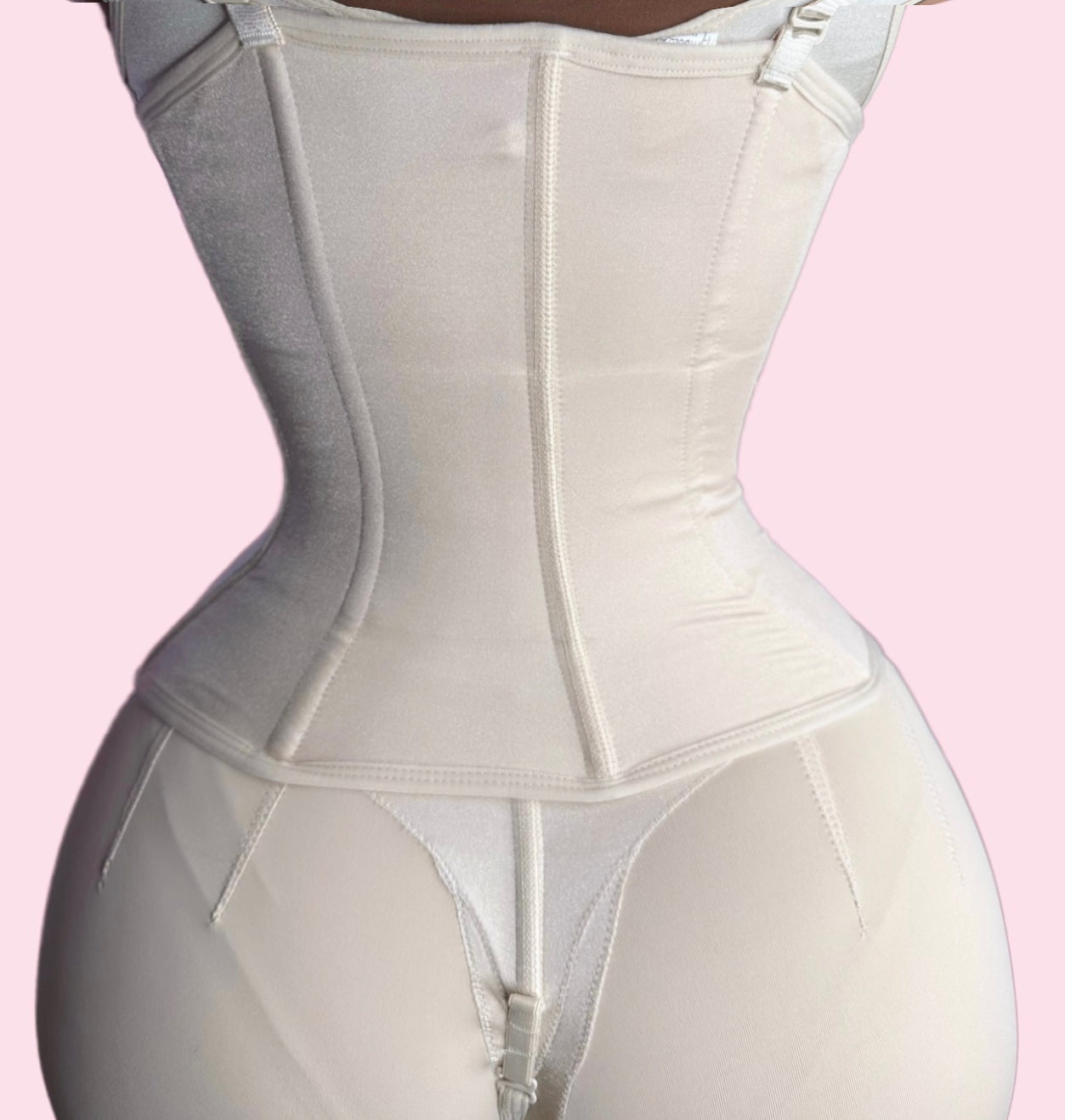 Extreme waist trainer + Luxury booty = perfect combo @papikunno