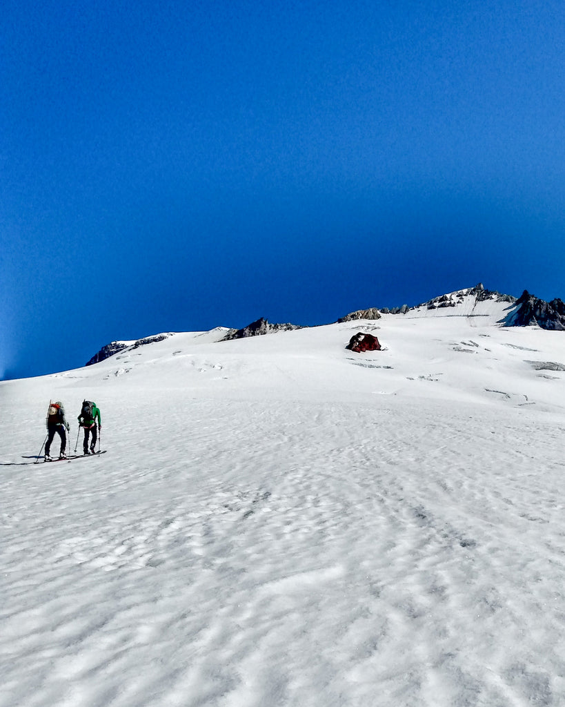 Good coverage and skiing conditions on Mt Bakers Squak Glacier Route