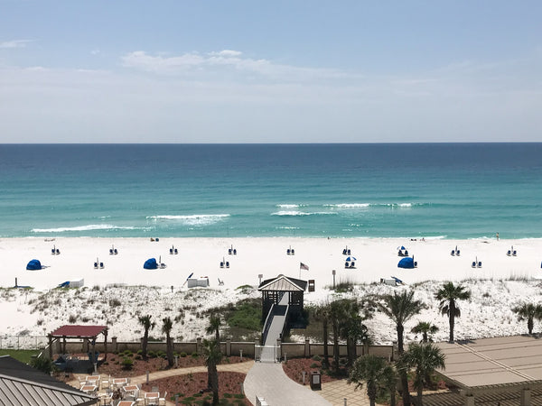 beach in destin, florida which is a great baby friendly vacation destination