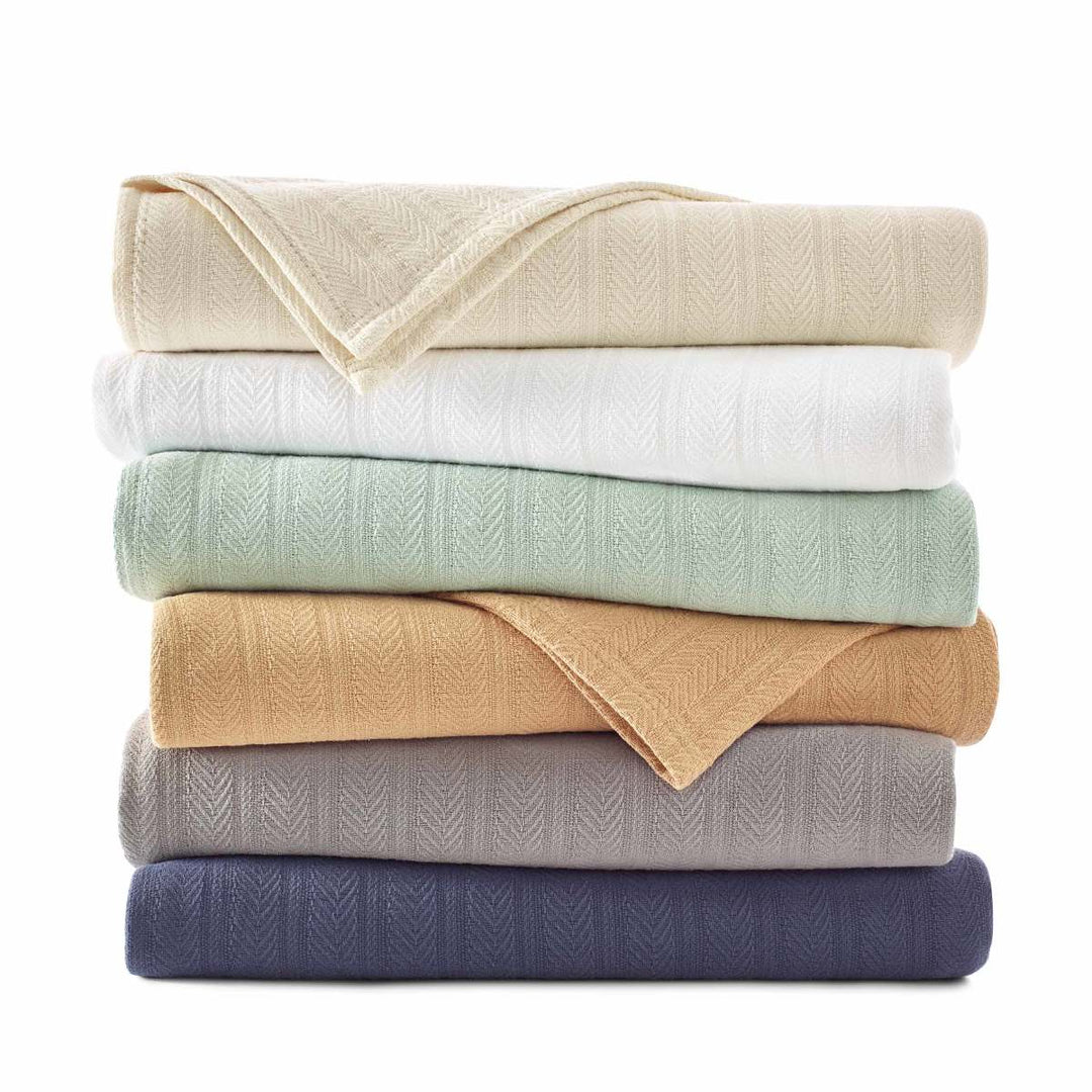 Martex Super Soft Fleece Blanket - Full/Queen, Warm, Lightweight,  Pet-Friendly