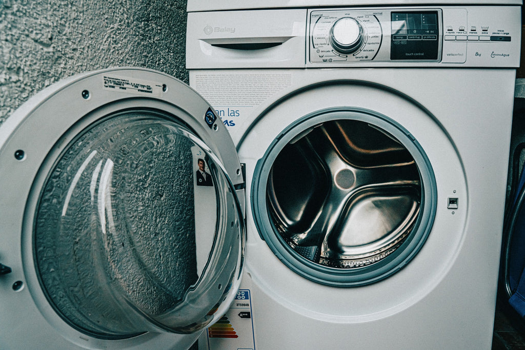 水洗い不可マークは洗濯できない ドライコースなら洗える 洗濯禁止の服のケア方法を詳しく解説 Daily Cleaners Co