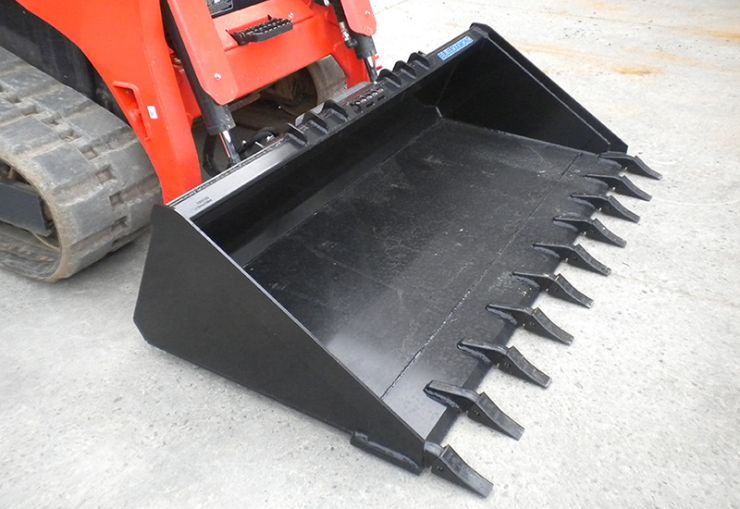 Tooth Bucket on skid steer 