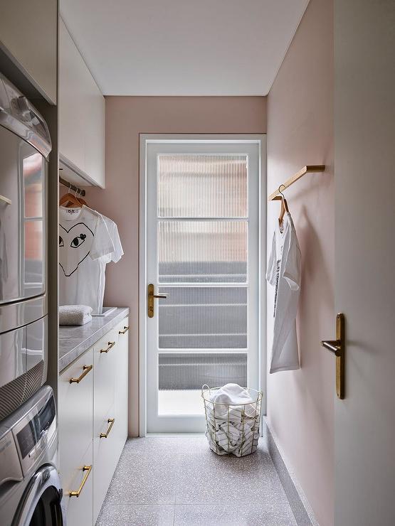 Laundry room with a light door to make a laundry room lighter