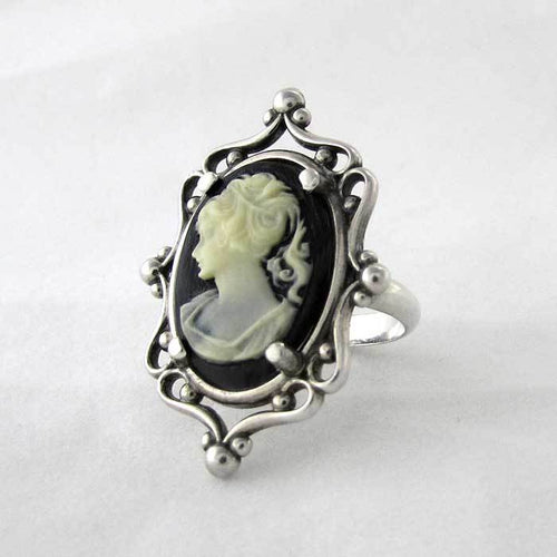 Classic Cameo Ring