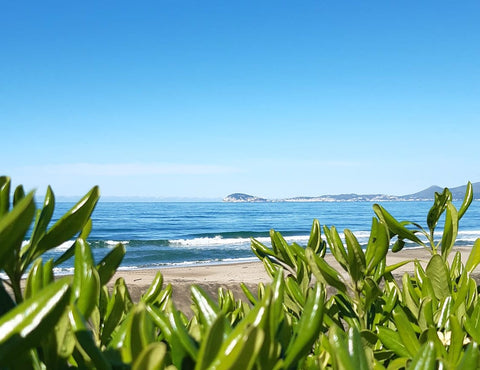 gaeta vista dalla spiaggia di Minturno Scauri nello scatto di Valter Creo