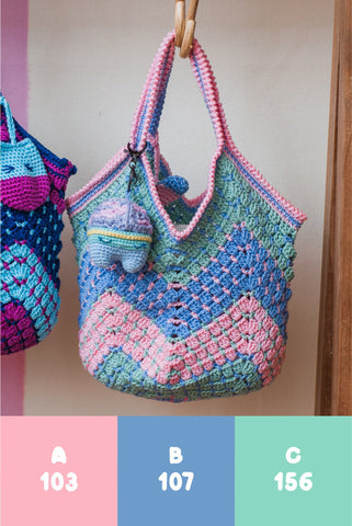 Heartsprinkle - I made this FREE Mini Heart Granny Stitch Tote Bag pattern!  Check it out 😍 it's perfect for treat bags or party bags. Also for your  minis!