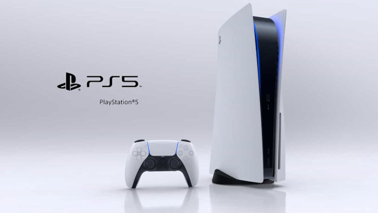 Net Worth Space | The PS5 is finally revealed! Sony indeed took advantage of the last moments of the conference to lift the veil on the first images of its new home console. Ultra futuristic, the Playstation 5 gives way to white and sharp lines. Like its rival the Xbox Series X, it is built vertically.