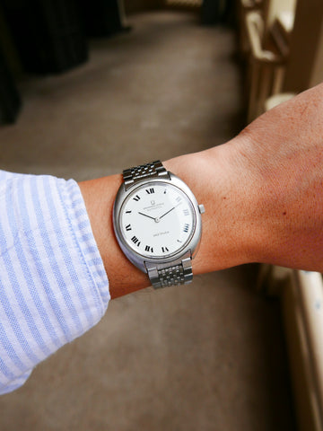 Universal Geneve White Shadow