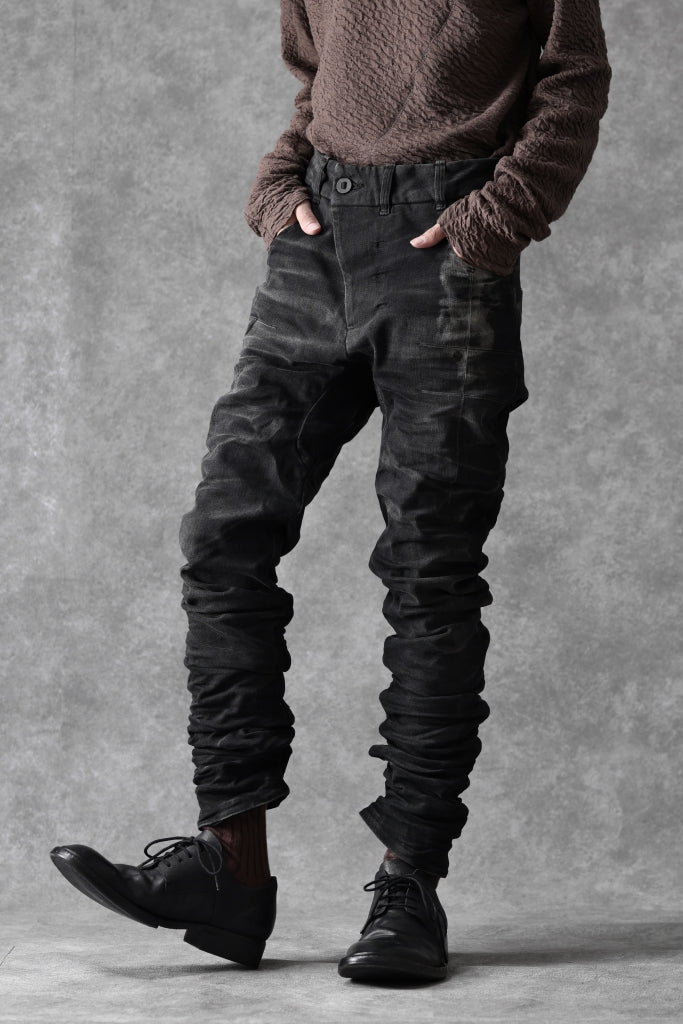 BORIS BIDJAN SABERI TIGHT FIT PANTS / STONE WASHED & USED EFFECT & BODY MOLDED "P13.TF-F1603K"