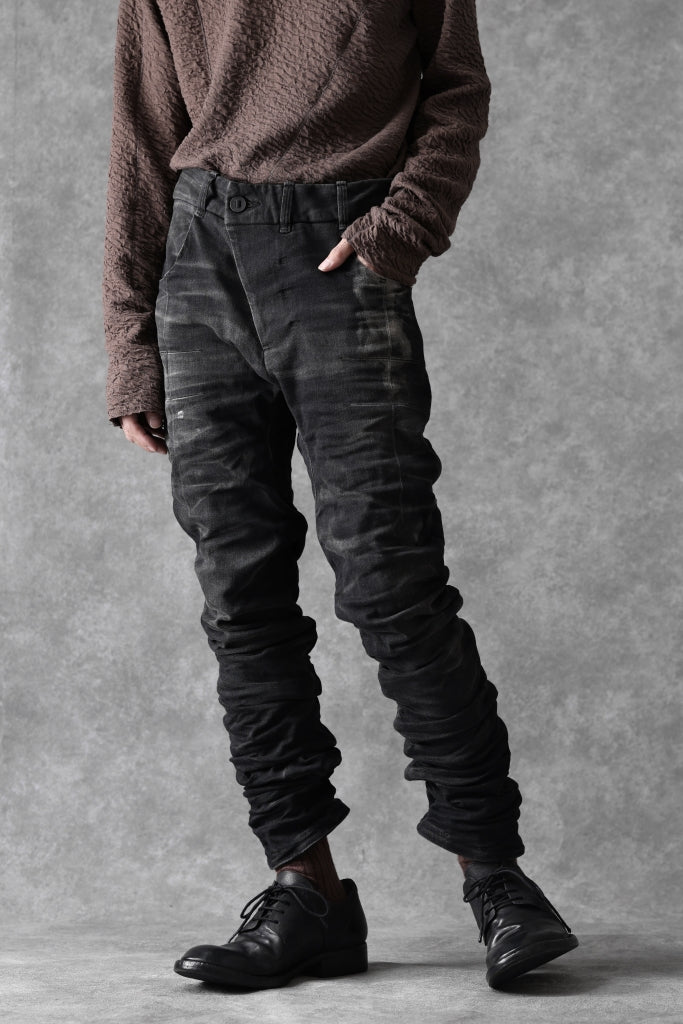 BORIS BIDJAN SABERI TIGHT FIT PANTS / STONE WASHED & USED EFFECT & BODY MOLDED "P13.TF-F1603K"