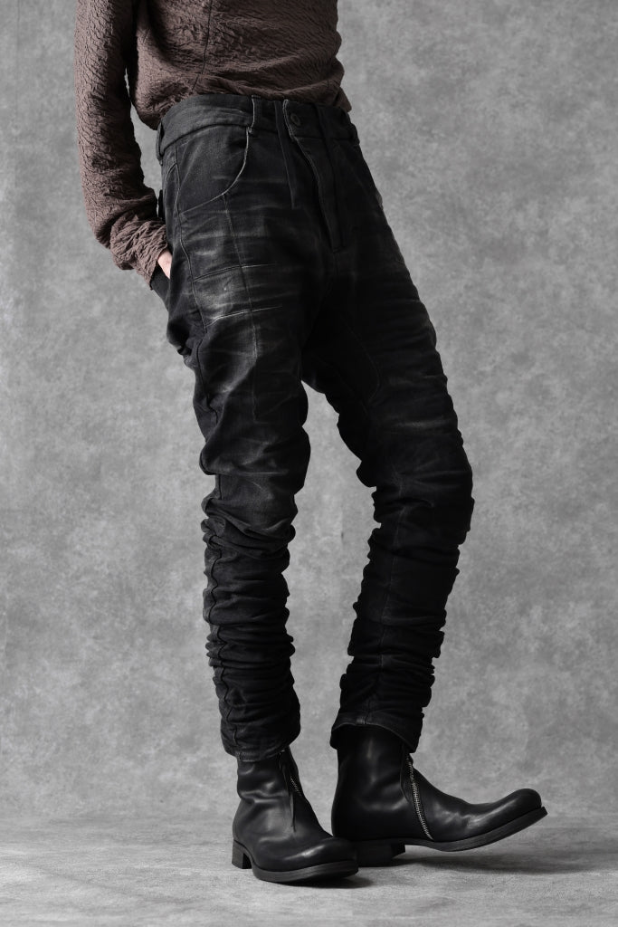 BORIS BIDJAN SABERI TIGHT FIT PANTS / STONE WASHED & USED EFFECT & BODY MOLDED "P13.TF-F1603K"