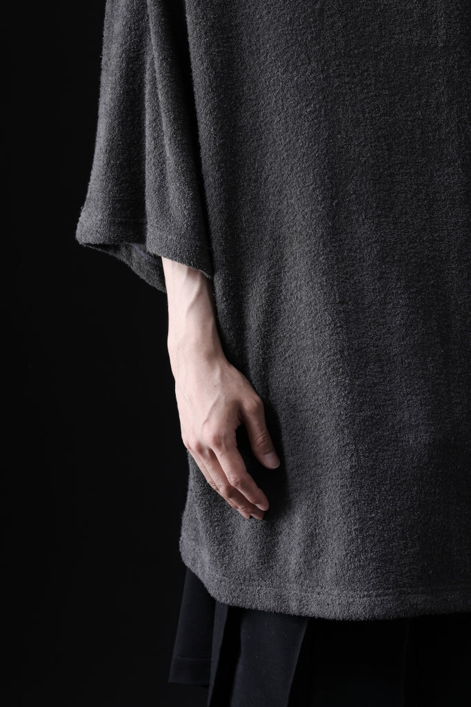 DEFORMATER.® OVERSIZED TOPS / DOUBLE SIDED SOFT PILE