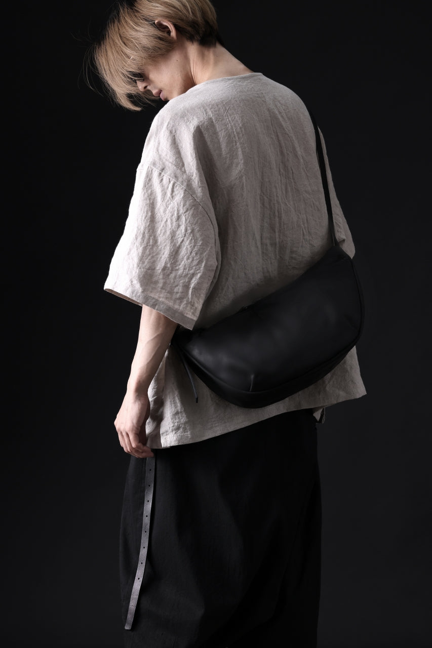 ISAMU KATAYAMA BACKLASH UTILITY SHOULDER BAG / GUIDI CALF