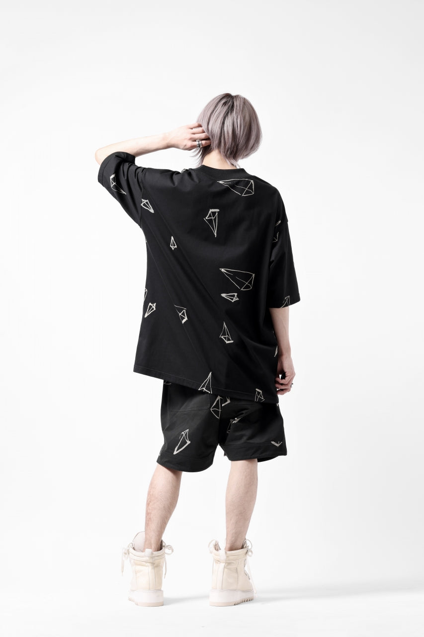 A.F ARTEFACT PYRA PATTERN PRINT THICK-COLLAR LOOSEY TEE