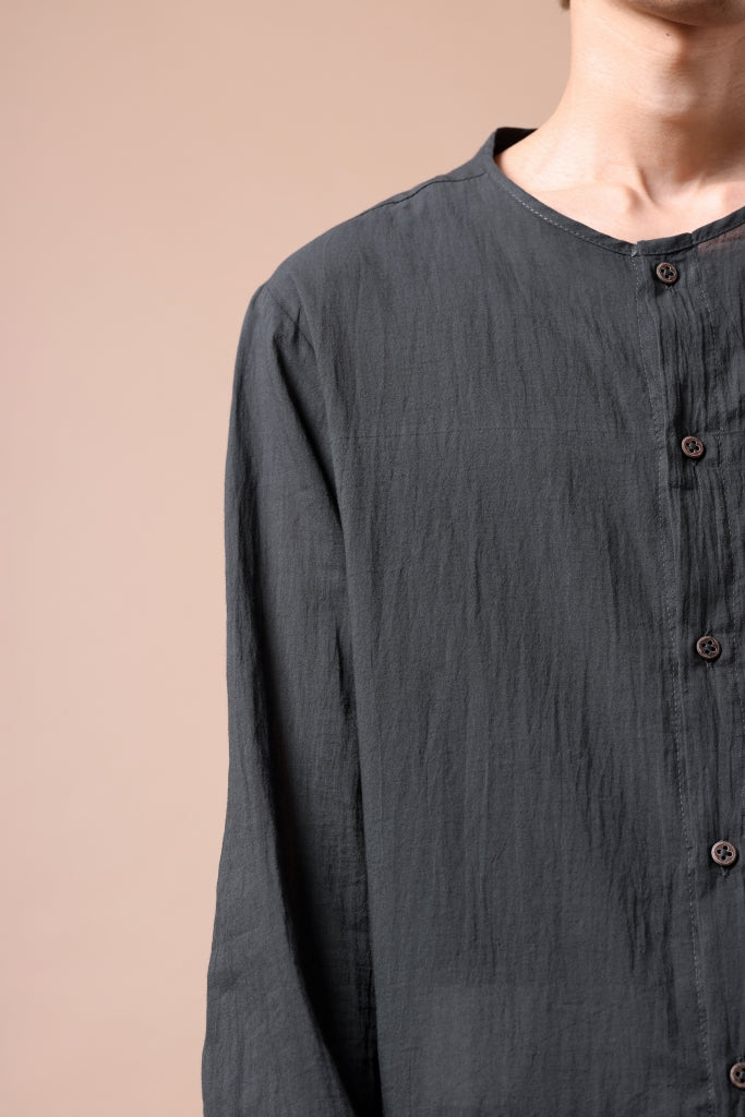 [ Shirt ] Hannibal. Collarless Shirt / Jos 132. Price / ￥35,200 - (in tax) Size / 50 (*Wearing;50) Color / Anthracite Material / Cotton
