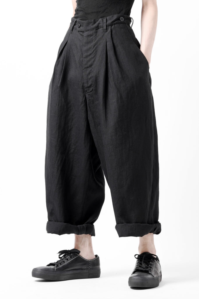 sus-sous cinematic trousers / 1/4 linen seating