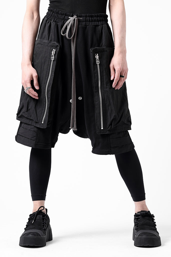 A.F ARTEFACT -BOXY- RECTANGLE SARROUEL CARGO SHORTS