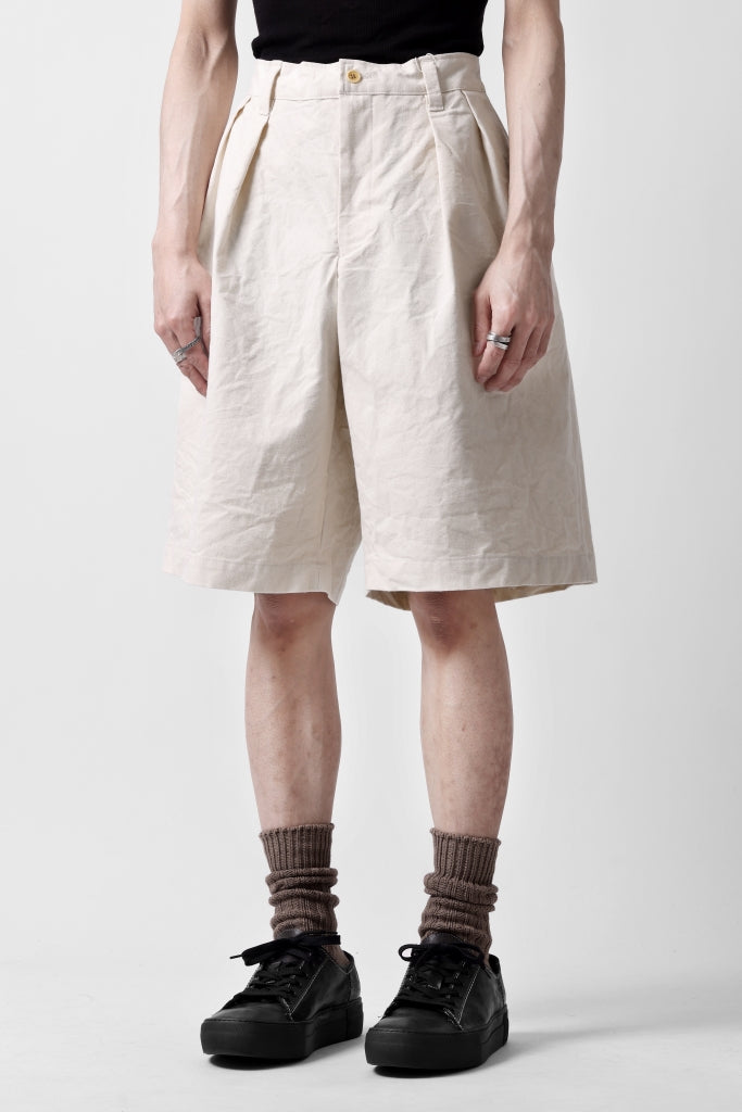 CAPERTICA 2-TUCK WIDE SHORTS / ARMY CANVAS