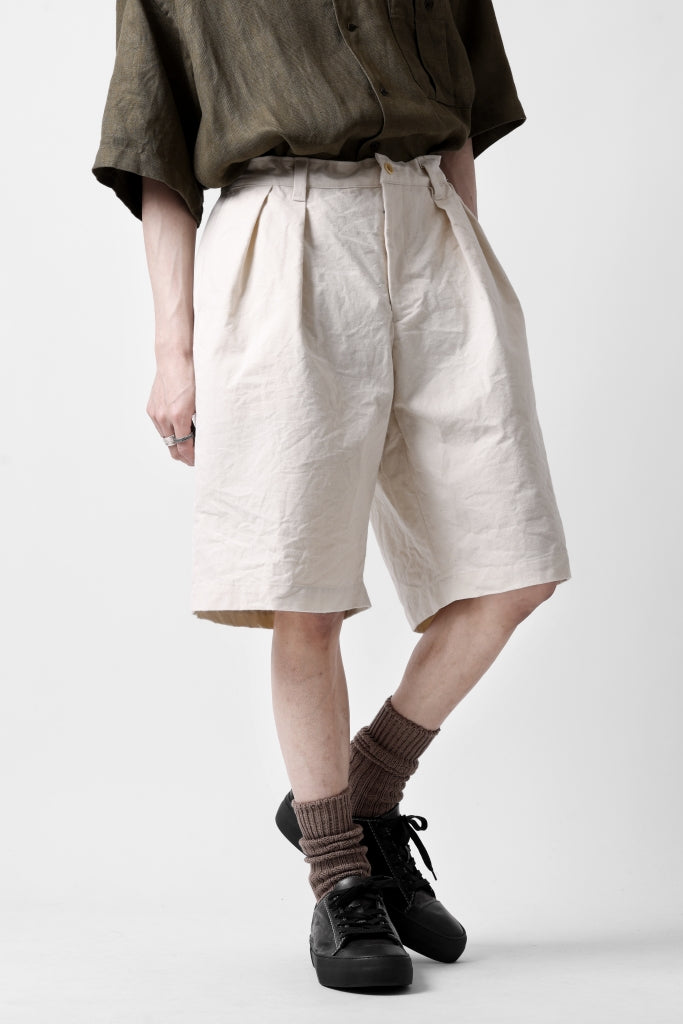 CAPERTICA 2-TUCK WIDE SHORTS / ARMY CANVAS