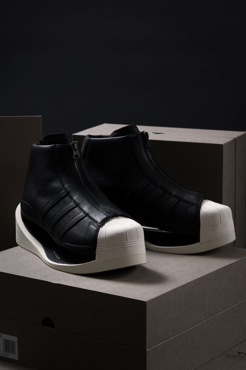 [ Shoes ]<br><a href="https://loom-osaka.com/collections/y-3-yohji-yamamoto/products/y-3-yohji-yamamoto-gendo-pro-modelblack-x-black-x-cream-white" data-mce-href="https://loom-osaka.com/collections/y-3-yohji-yamamoto/products/y-3-yohji-yamamoto-gendo-pro-modelblack-x-black-x-cream-white" target="_blank"><strong>Y-3 Yohji Yamamoto GENDO PRO MODEL</strong></a><br>Price / ￥121,000 - (in tax)<br>Foreign Price / ≒ $832.00 or €771,95<br>Size / 26.5cm , 27cm<br>Color / Black×Black ×Cream White<br>Material / Cow Leather,EVA